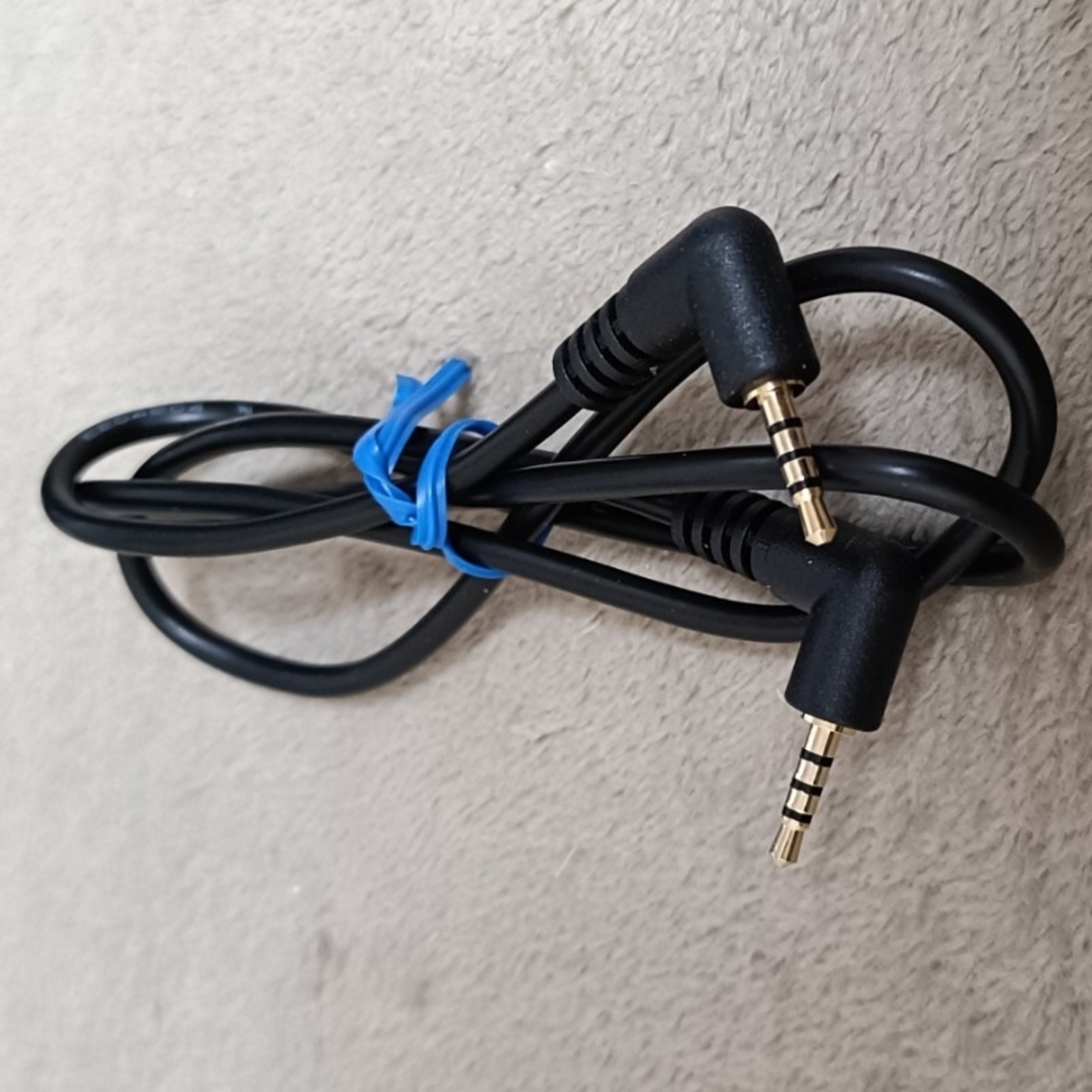 コムテック(コムテック)のドラレコ・カメラ用ケーブル・0.6m・コムテック・CDOP-05C【中古】 自動車/バイクの自動車(車内アクセサリ)の商品写真