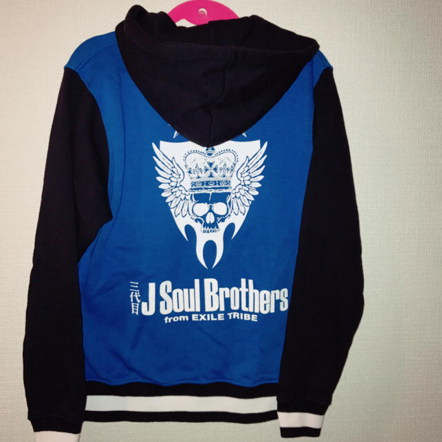 三代目 J Soul Brothers(サンダイメジェイソウルブラザーズ)の三代目J Soul Brothers 会場限定パーカー エンタメ/ホビーのタレントグッズ(ミュージシャン)の商品写真