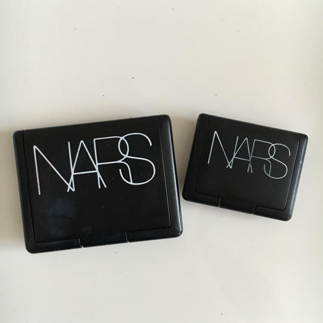 NARS(ナーズ)のNARS ナーズ♡チーク アイシャドーセット コスメ/美容のキット/セット(コフレ/メイクアップセット)の商品写真