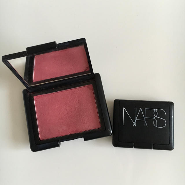 NARS(ナーズ)のNARS ナーズ♡チーク アイシャドーセット コスメ/美容のキット/セット(コフレ/メイクアップセット)の商品写真