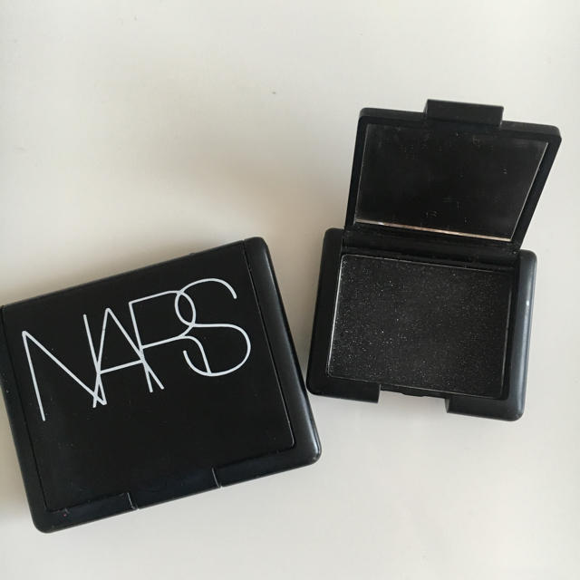 NARS(ナーズ)のNARS ナーズ♡チーク アイシャドーセット コスメ/美容のキット/セット(コフレ/メイクアップセット)の商品写真