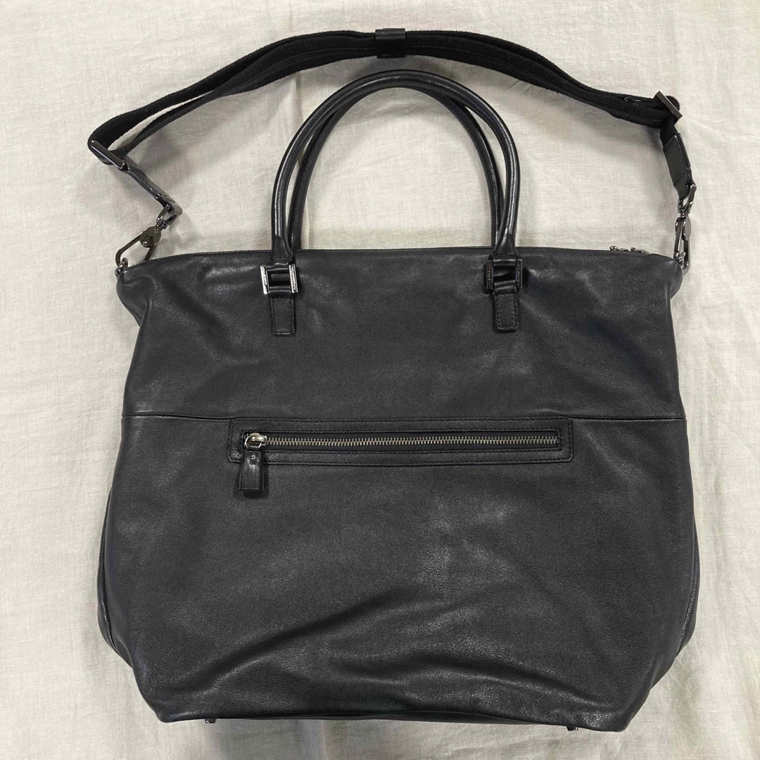 ANYA HINDMARCH(アニヤハインドマーチ)のショルダートート　本革　ブラック レディースのバッグ(ショルダーバッグ)の商品写真