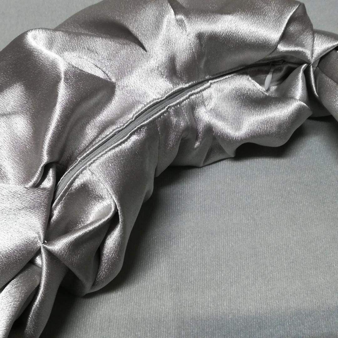 アンドレスド パーティーバッグ コロンフォルムバッグ シルバー ワンハンドル レディースのバッグ(ハンドバッグ)の商品写真