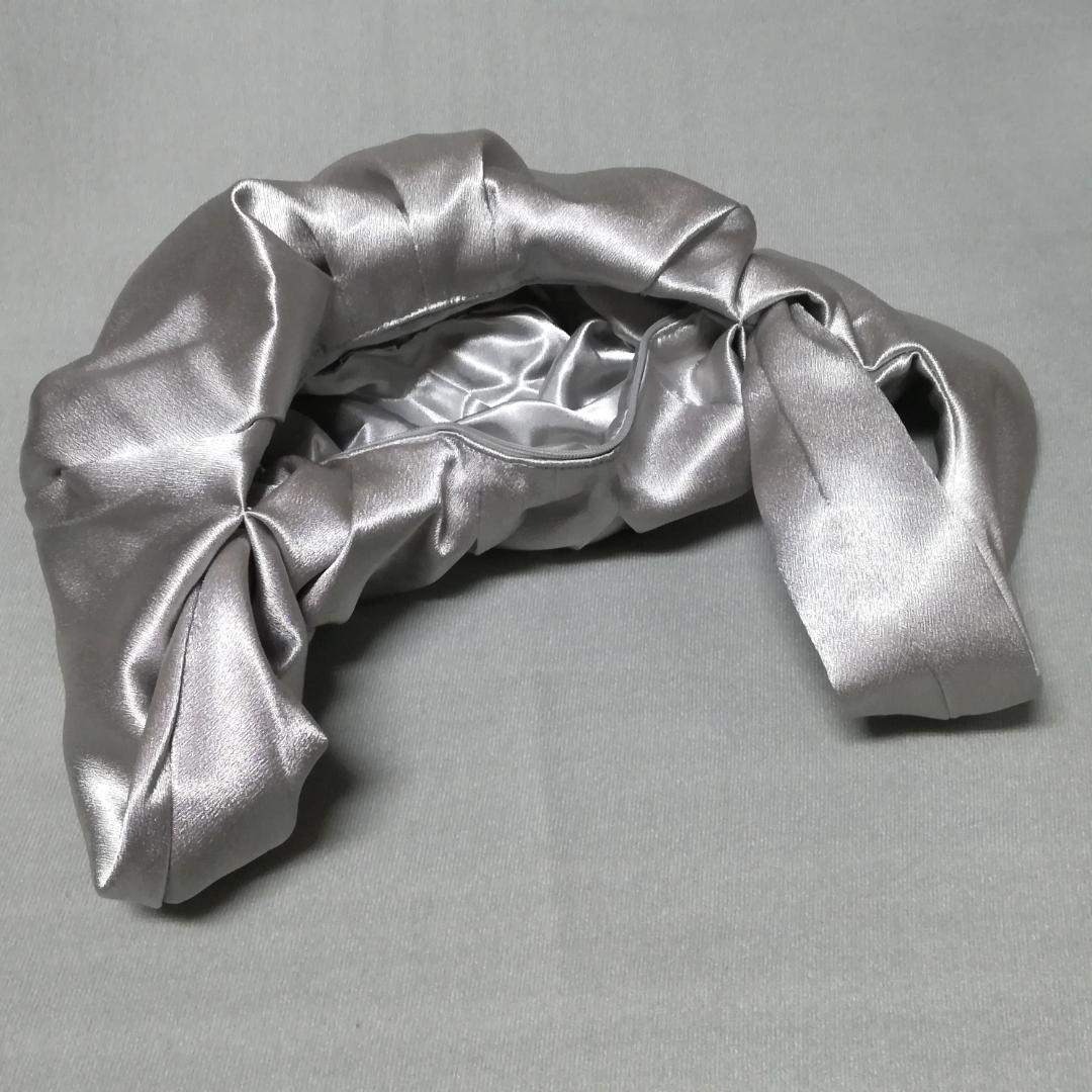 アンドレスド パーティーバッグ コロンフォルムバッグ シルバー ワンハンドル レディースのバッグ(ハンドバッグ)の商品写真