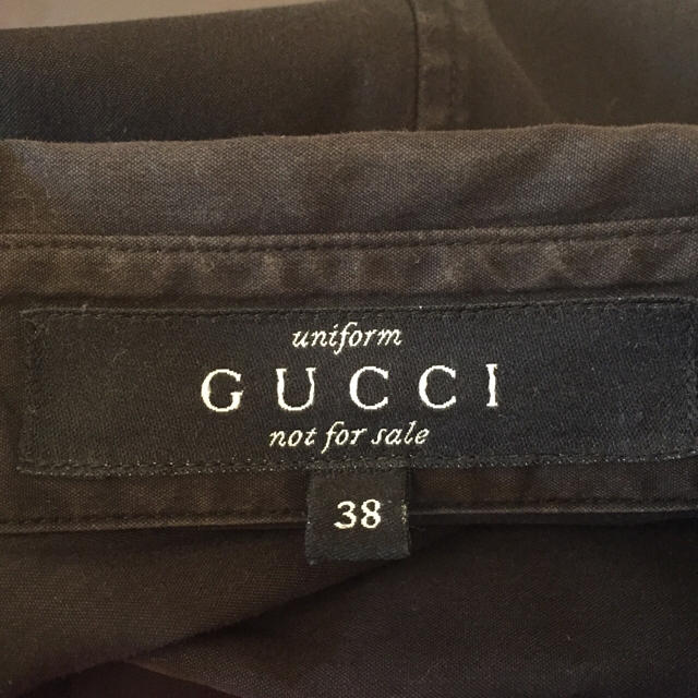 Gucci(グッチ)のGUCCI♡シャツ フォーマル サイズ 38 非売品 レディースのトップス(シャツ/ブラウス(長袖/七分))の商品写真