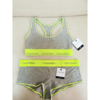 カルバンクライン(Calvin Klein)の日本未発売！Clvin Klein 下着セット♡グレー イエロー(ブラ&ショーツセット)