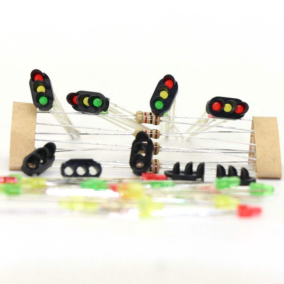 情景コレクション ＬＥＤ組込み 交通 信号ライト 信号機 3灯タイプ 10本入り キッズ/ベビー/マタニティのおもちゃ(その他)の商品写真