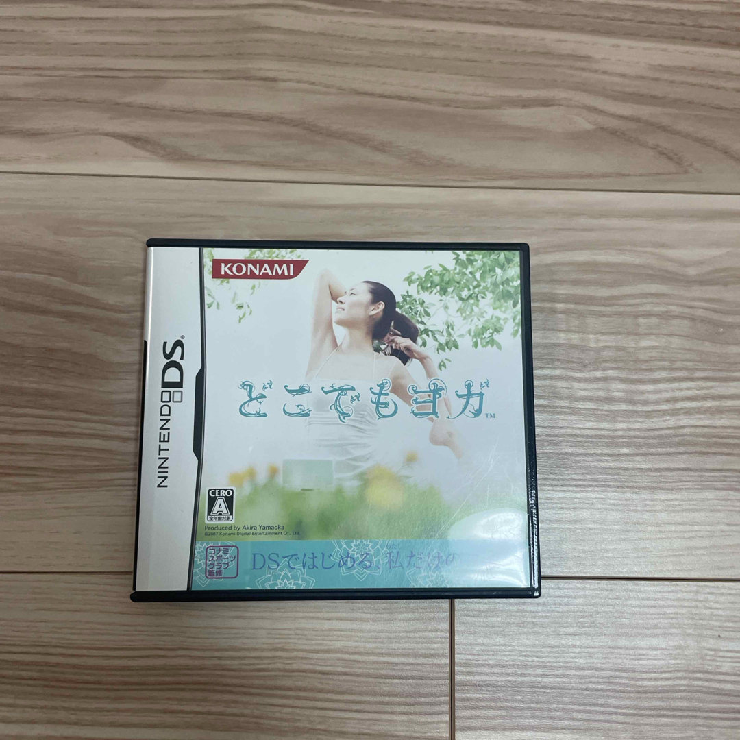 KONAMI(コナミ)のどこでもヨガ エンタメ/ホビーのゲームソフト/ゲーム機本体(携帯用ゲームソフト)の商品写真