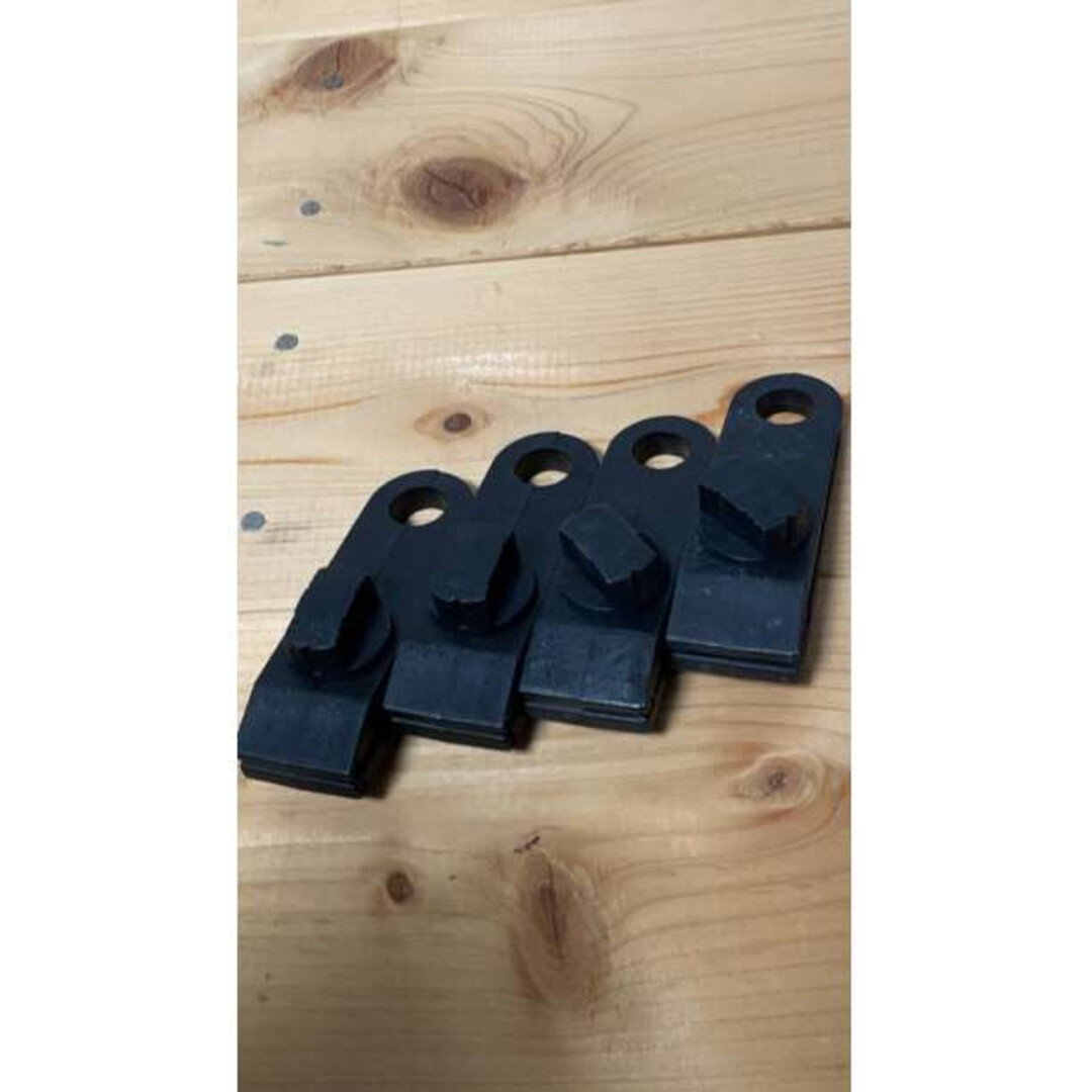 タープフック テントクリップ タープクリップ キャンプ 黒 【4個セット】 スポーツ/アウトドアのアウトドア(その他)の商品写真