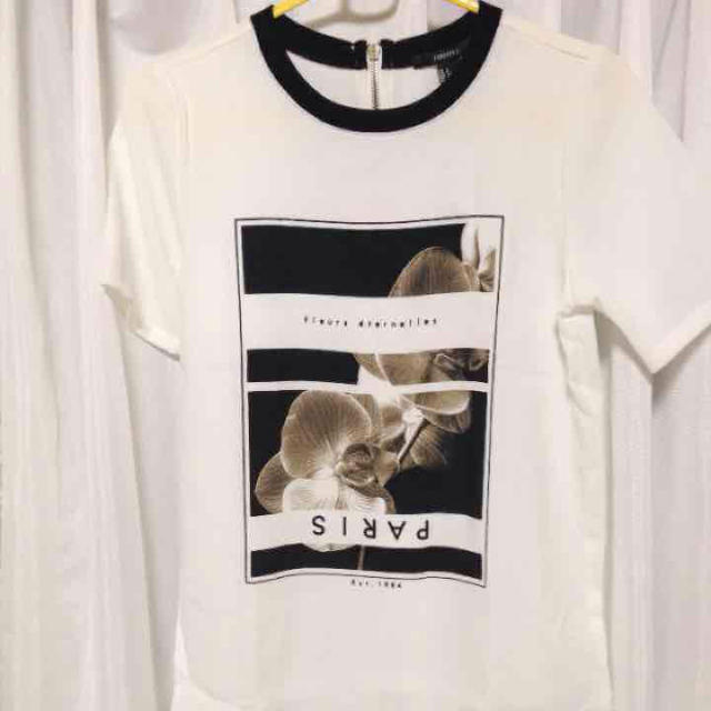 FOREVER 21(フォーエバートゥエンティーワン)の新品☆forever21シンプルロゴTシャツ レディースのトップス(Tシャツ(半袖/袖なし))の商品写真