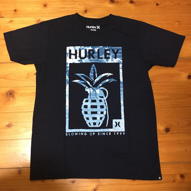 Hurley(ハーレー)のHurley Tシャツ Mサイズ レディースのトップス(Tシャツ(半袖/袖なし))の商品写真