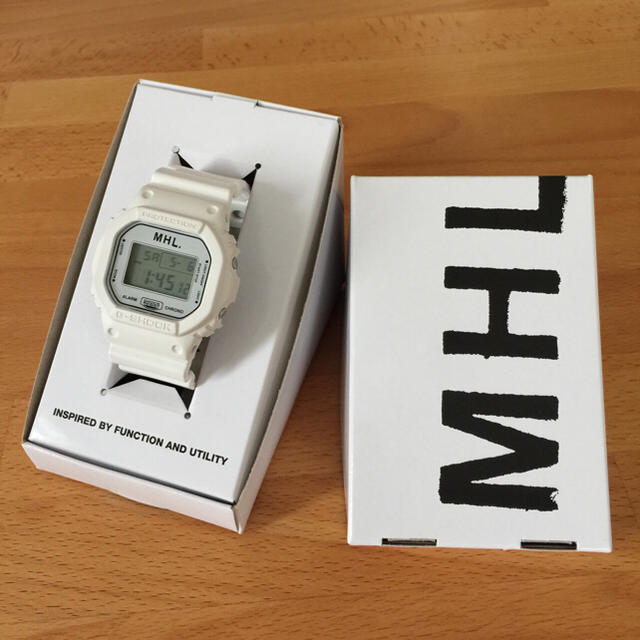 美品 MHL G-SHOCK ホワイト