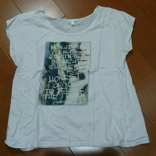 ヒアーズ(HERE'S)のプリントTシャツ(Tシャツ(半袖/袖なし))