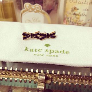 ケイトスペードニューヨーク(kate spade new york)のkate spade♤リボン ピアス(ピアス)