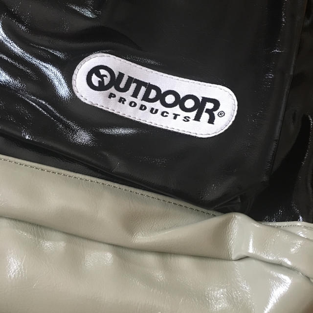 OUTDOOR(アウトドア)のOUTDOOR エナメルリュック新品 レディースのバッグ(リュック/バックパック)の商品写真