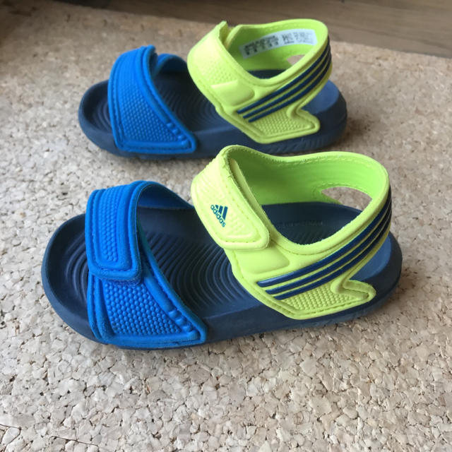 adidas(アディダス)のadidasキッズサンダル13.0cm キッズ/ベビー/マタニティのベビー靴/シューズ(~14cm)(サンダル)の商品写真