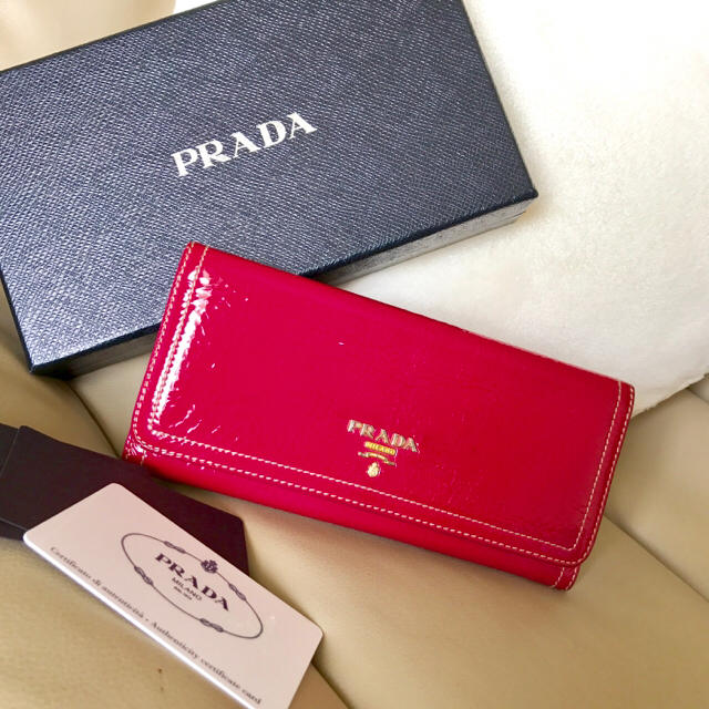 PRADA(プラダ)のPRADA♡長財布 レディースのファッション小物(財布)の商品写真