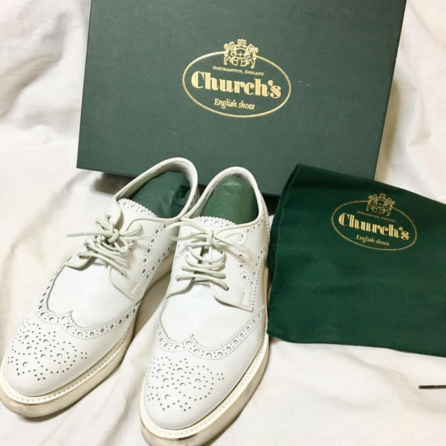 Church's(チャーチ)のチャーチ ☆ホワイトウィングチップ美品💛🎀💛 レディースの靴/シューズ(ローファー/革靴)の商品写真