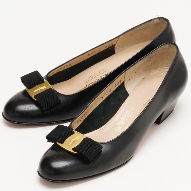 ferragamo フェラガモ ヴァラ 黒レザーパンプス 5.5C 51/2C