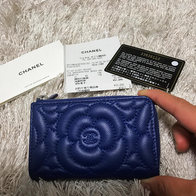 CHANEL(シャネル)のCHANEL 今期カメリア キーリング❣️新品 格安❣️ レディースのファッション小物(キーケース)の商品写真