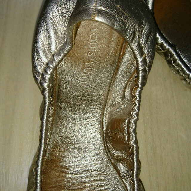 LOUIS VUITTON(ルイヴィトン)のヴィトン バレエシューズ レディースの靴/シューズ(バレエシューズ)の商品写真