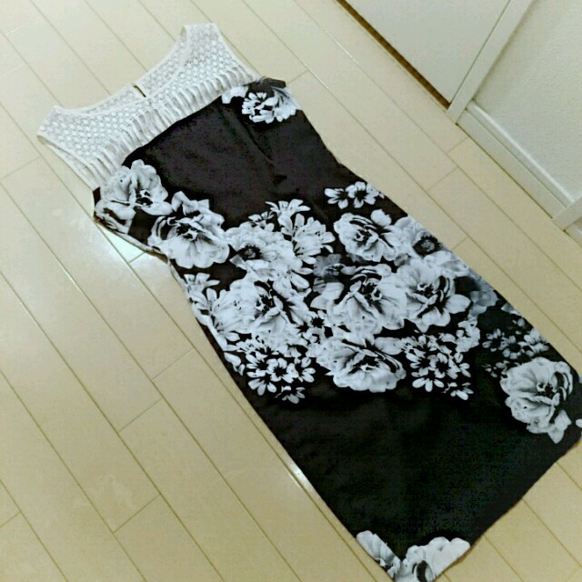 TADASHI SHOJI(タダシショウジ)のNAO様専用    ★銀座ドレスショップ★ 花柄ワンピース レディースのワンピース(ひざ丈ワンピース)の商品写真