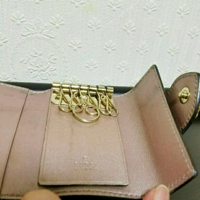 GUCCI(グッチ)の☆あっちゃん様専用☆GUCCI キーケースとグッチトートバッグ2点セット レディースのファッション小物(キーケース)の商品写真
