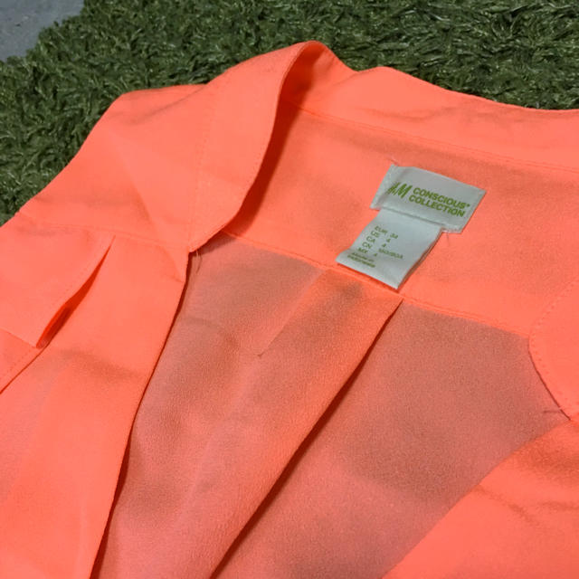 H&M(エイチアンドエム)のH&M♡オレンジtops♡ レディースのトップス(カットソー(半袖/袖なし))の商品写真