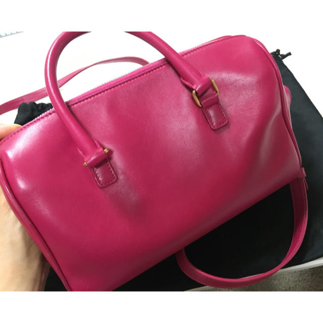 Saint Laurent(サンローラン)のkikiさん専用  サンローラン ベイビーダッフル pink レディースのバッグ(ショルダーバッグ)の商品写真