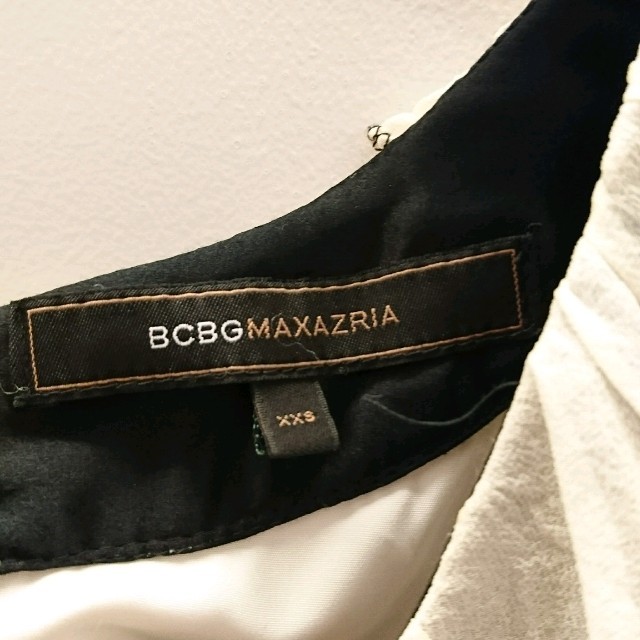 BCBGMAXAZRIA(ビーシービージーマックスアズリア)のBCBG フレアキャミ レディースのトップス(キャミソール)の商品写真