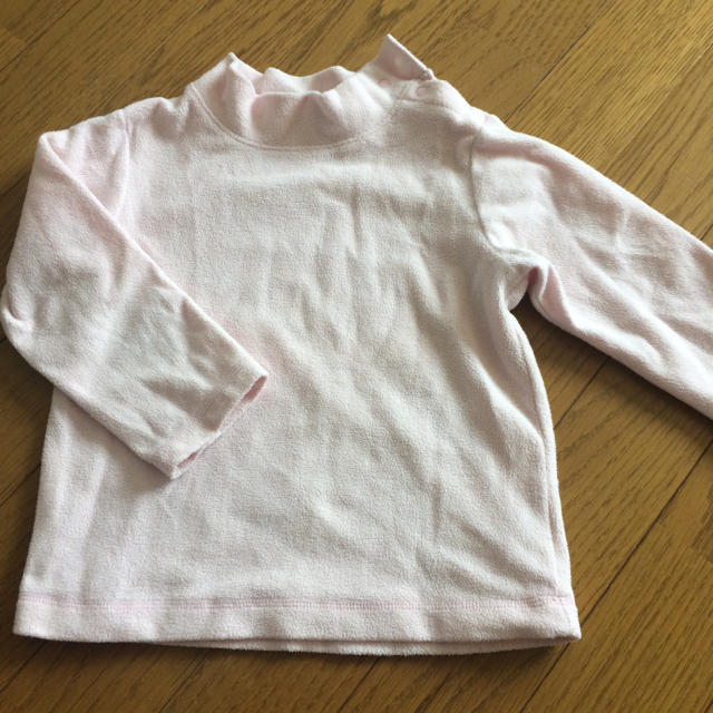 UNIQLO(ユニクロ)のユニクロ☆ハイネック キッズ/ベビー/マタニティのキッズ服女の子用(90cm~)(ニット)の商品写真