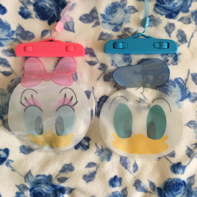 Disney(ディズニー)の防水ケース スマホ/家電/カメラのスマホアクセサリー(モバイルケース/カバー)の商品写真