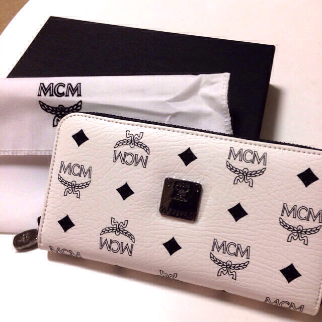 MCM(エムシーエム)のyuuuukaさまお取置き♡ レディースのファッション小物(財布)の商品写真