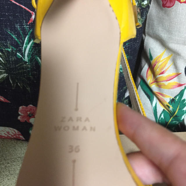 ZARA(ザラ)のザラ  イエローハイヒール レディースの靴/シューズ(ハイヒール/パンプス)の商品写真