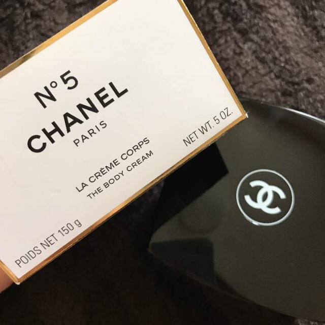 CHANEL(シャネル)のシャネル★CHANEL★ボディクリーム★No5 コスメ/美容のボディケア(ボディクリーム)の商品写真