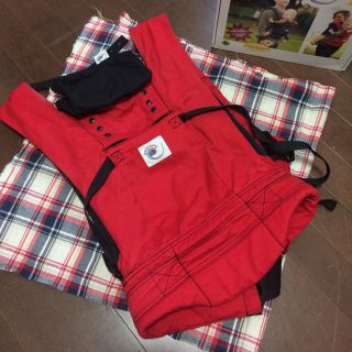 エルゴベビー(Ergobaby)のエルゴスポーツ♡赤(抱っこひも/おんぶひも)