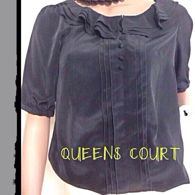 QUEENS COURT(クイーンズコート)のQUEENS COURT新品 レディースのトップス(シャツ/ブラウス(半袖/袖なし))の商品写真