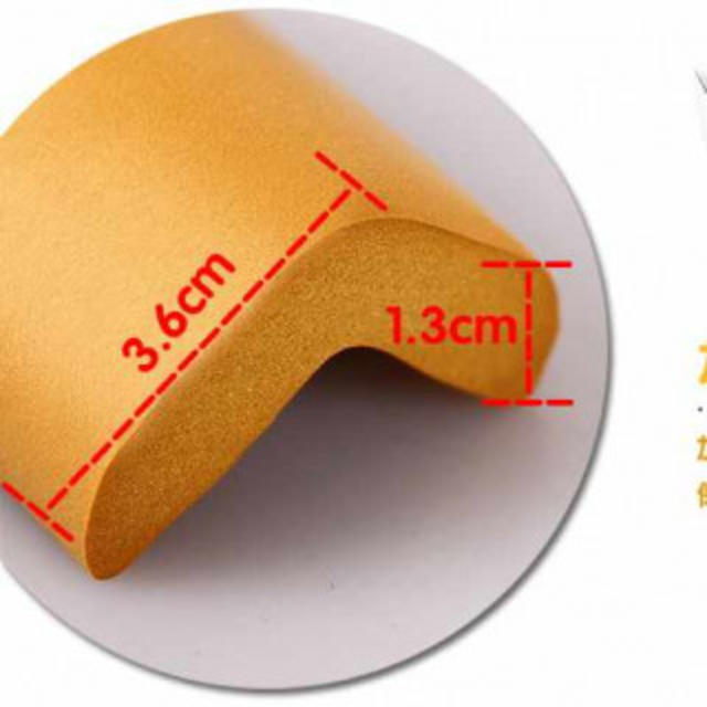 ベビー コーナーガード ケガ防止 クッション 2メートル 自由自在 両面テープ付 キッズ/ベビー/マタニティの寝具/家具(コーナーガード)の商品写真
