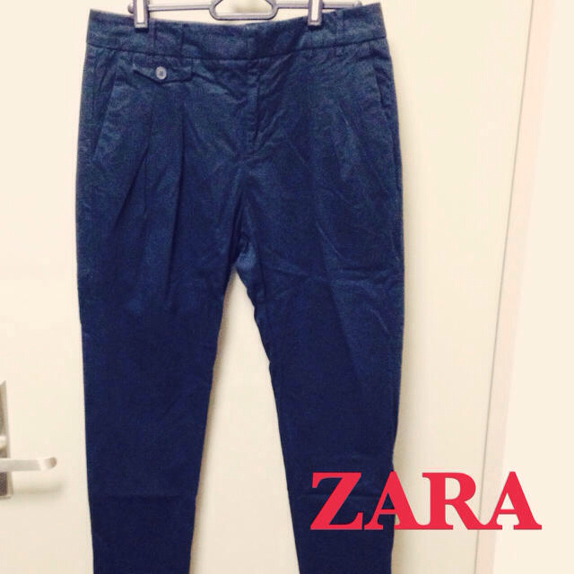 ZARA(ザラ)のZARA☆タックパンツ レディースのパンツ(クロップドパンツ)の商品写真