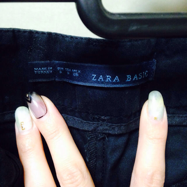 ZARA(ザラ)のZARA☆タックパンツ レディースのパンツ(クロップドパンツ)の商品写真