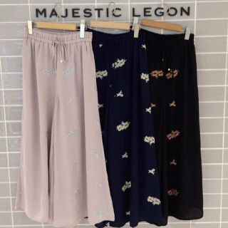 マジェスティックレゴン(MAJESTIC LEGON)の刺繍入りガウチョパンツ(カジュアルパンツ)