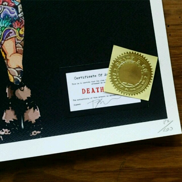 ケイティペリー タトゥー ブラック  DEATH NYC 限定ポスター サイン入 エンタメ/ホビーの美術品/アンティーク(絵画/タペストリー)の商品写真