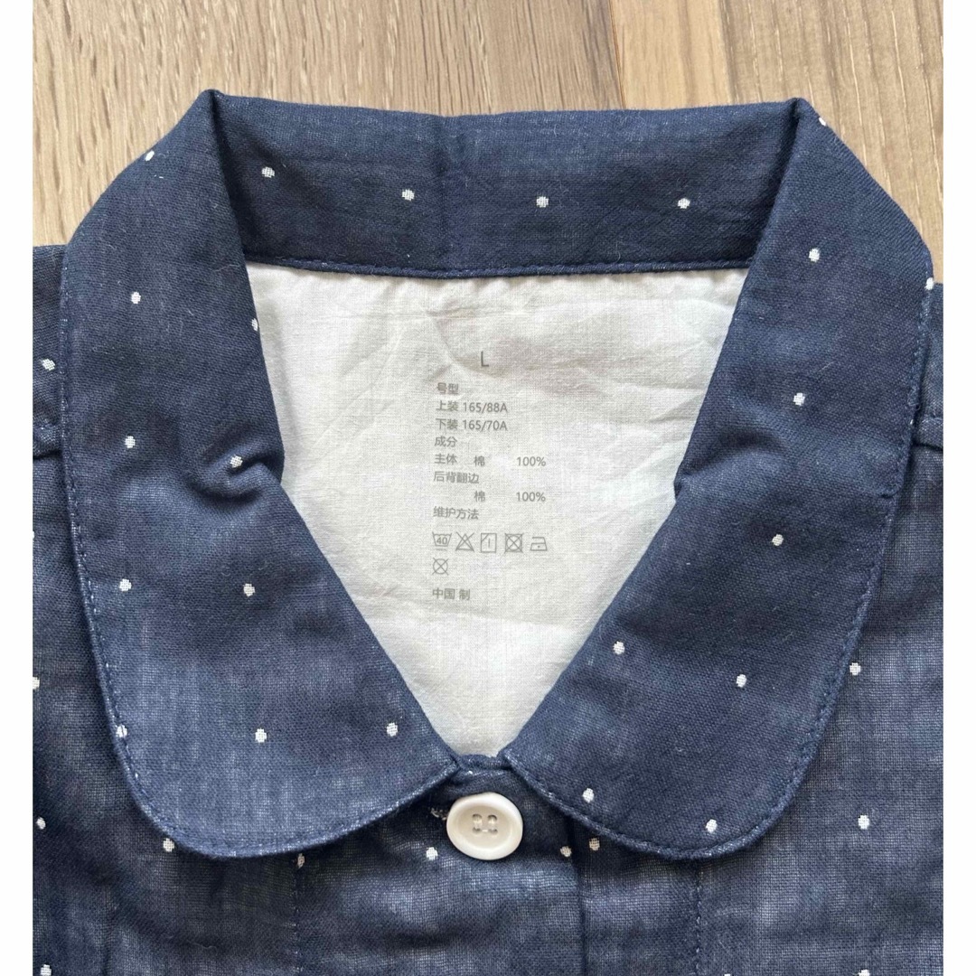 未使用品　Wガーゼ綿100% レディース長袖パジャマセット　ネイビー白水玉　L レディースのルームウェア/パジャマ(パジャマ)の商品写真