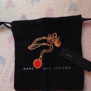 マークバイマークジェイコブス(MARC BY MARC JACOBS)のMARC ネックレス レッド(ネックレス)