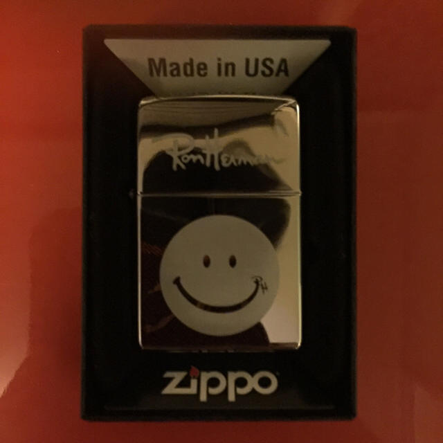 Ron Herman(ロンハーマン)のロンハーマンオリジナルスマイリーZIPPO(非売品) インテリア/住まい/日用品の日用品/生活雑貨/旅行(日用品/生活雑貨)の商品写真