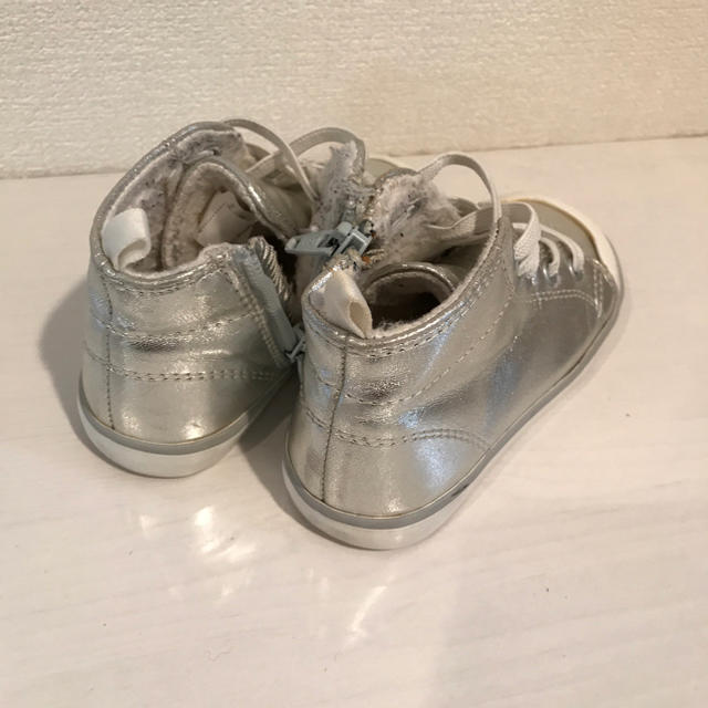 babyGAP(ベビーギャップ)のギャップ ベビー スニーカー キッズ/ベビー/マタニティのベビー靴/シューズ(~14cm)(スニーカー)の商品写真