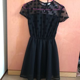 エイチアンドエム(H&M)のドット柄ドレッシードレス(ミニドレス)