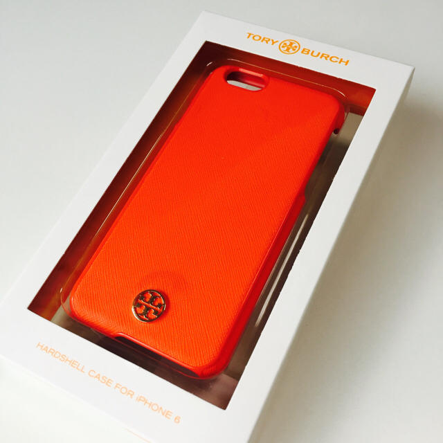 Tory Burch(トリーバーチ)の新品未使用ラスト1点☆TORY BURCH iPhoneケース スマホ/家電/カメラのスマホアクセサリー(モバイルケース/カバー)の商品写真