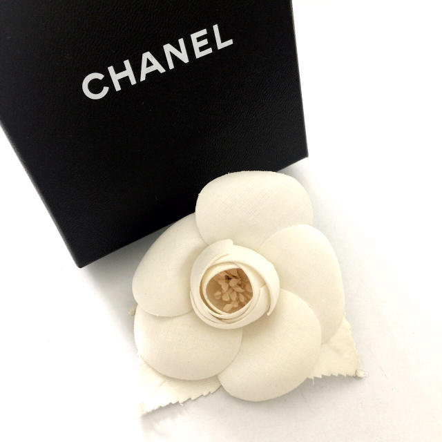 CHANEL - シャネル カメリアコサージュの通販 by sasa's shop｜シャネルならラクマ