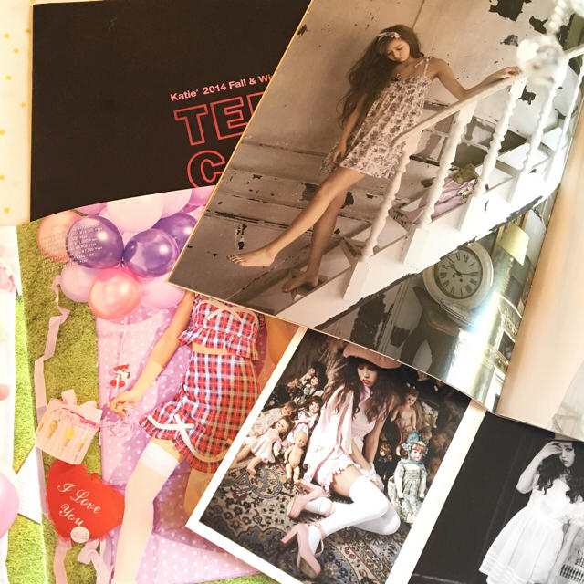 Katie(ケイティー)のkatie カタログセット 4冊 エンタメ/ホビーの雑誌(ファッション)の商品写真